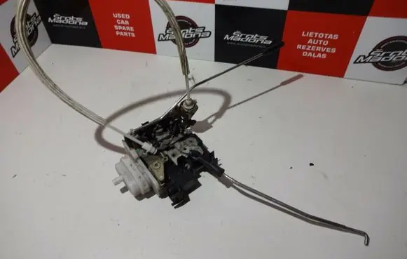 Audi A4 S4 B5 8D Front door lock 4D1837016D