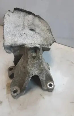 Audi A6 C7 Engine mounting bracket 8K0199307BH