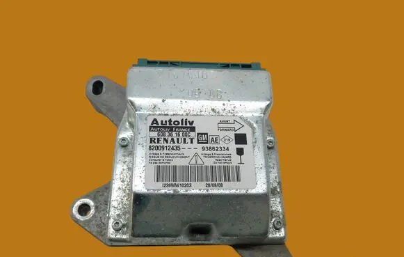 Opel Vivaro Airbag control unit/module 8200912435