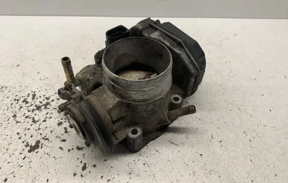 Volkswagen Golf IV Throttle valve 06A133064J 53199