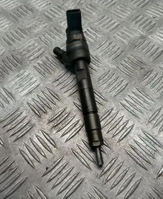 BMW 3 E90 E91 Fuel injector 7798446 0445110289