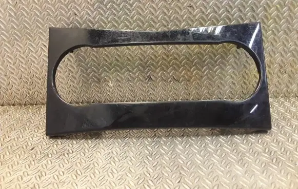 Mercedes-Benz C W204 Other center console (tunnel) element 2046800390 A2046800390