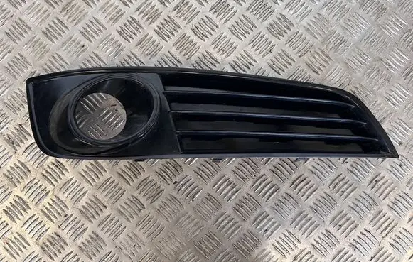 Audi A8 S8 D4 4H Front fog light trim/grill 4H0807151 4H080680D