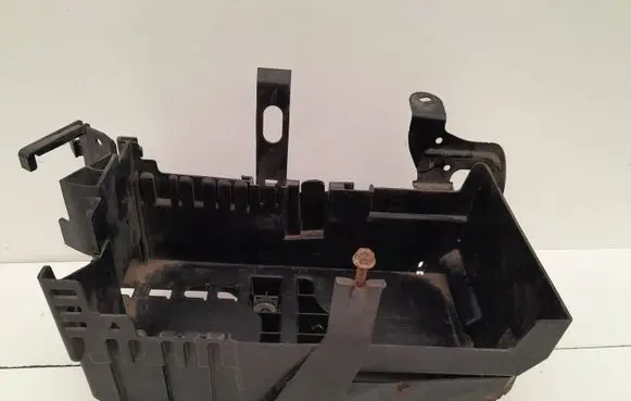 Battery tray