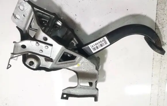 Opel Zafira A Clutch pedal 