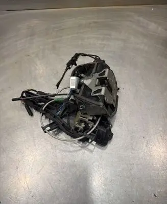 BMW X5 E70 Front door lock 7202143