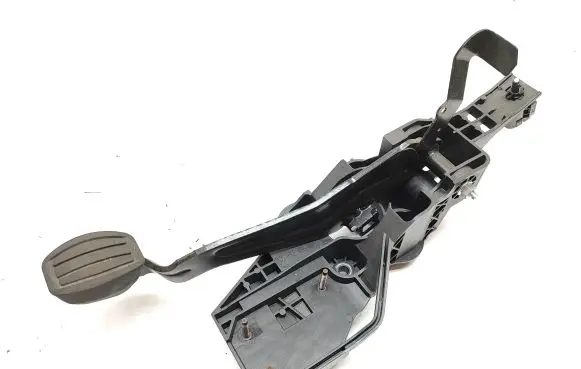 Peugeot 5008 II Brake pedal 9807994480 84PA8A0155278