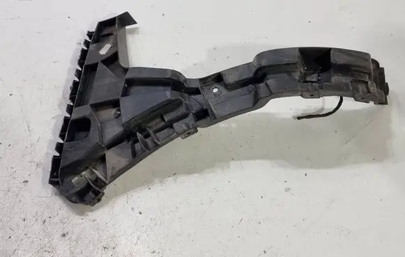 Audi Q3 8U Rear bumper mounting bracket 8U0807453A 6234 8K0919145A