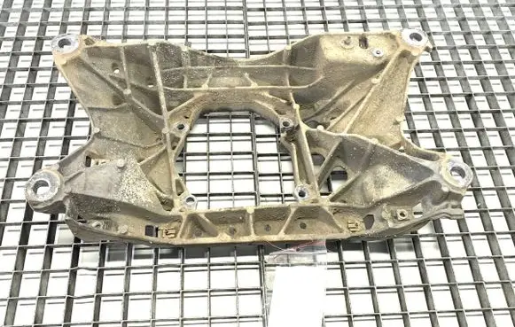 Audi Q8 Gearbox mount 