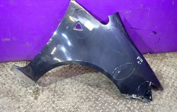 Mitsubishi Colt Fender 