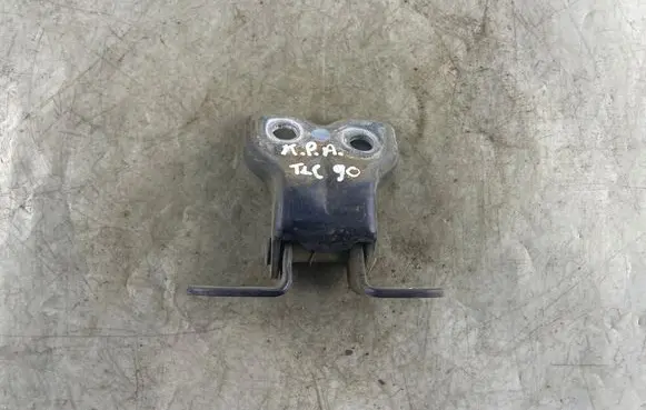 Toyota Land Cruiser (HDJ90) Front door lower hinge 