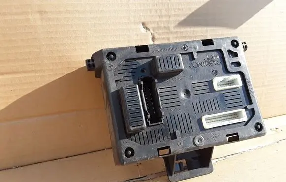Renault Modus Comfort/convenience module 82000497362