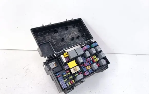 Dodge Grand Caravan Fuse box set 68239606AA