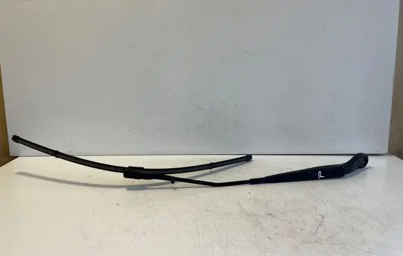 Mercedes-Benz Vito Viano W447 Front wiper blade arm A4478200300
