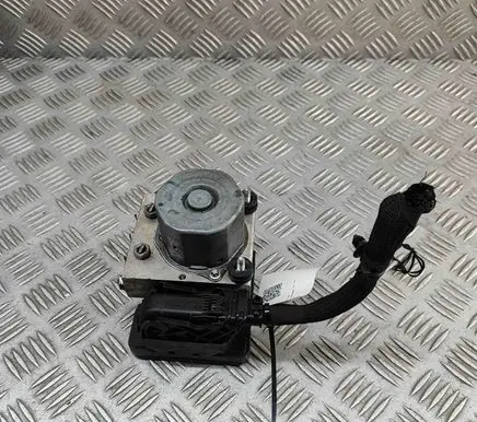 Infiniti Q30 ABS Pump 0265258802 A0914300000