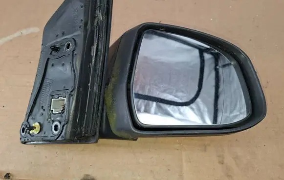Ford Focus Front door electric wing mirror E9034550 E9024530