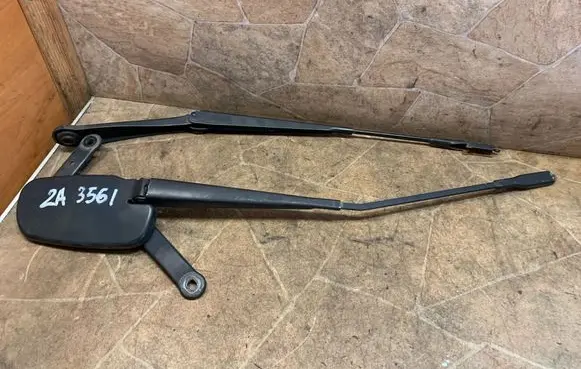 Mercedes-Benz B W246 W242 Windshield/front glass wiper blade A2468200344