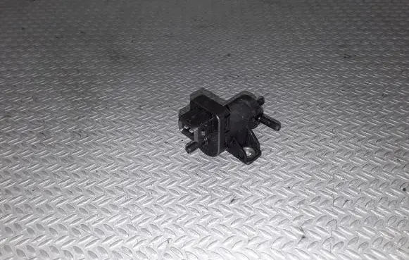 Renault Scenic II - Grand scenic II Turbo solenoid valve 7700113709