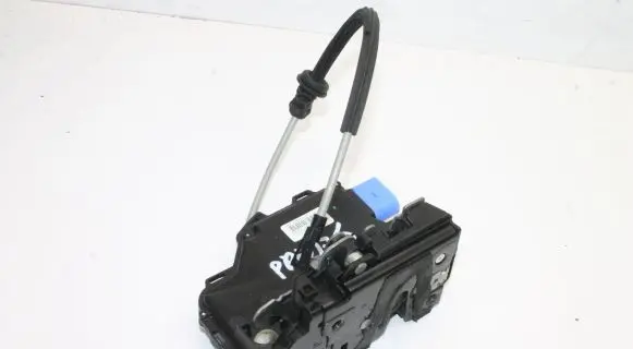 Volkswagen Phaeton Front door lock 3D2837016S