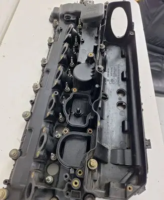 BMW 5 E60 E61 Rocker cam cover 0928400514 77893959 137122474440