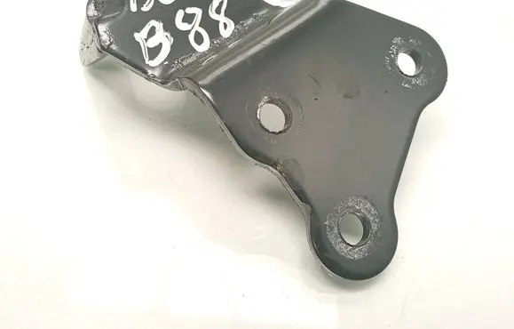 SsangYong Tivoli Gear shift cable bracket 