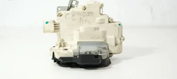 Audi A6 S6 C6 4F Rear door lock 4F0839015