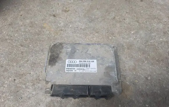 Audi A3 S3 8L Engine control unit/module 06A906019AM