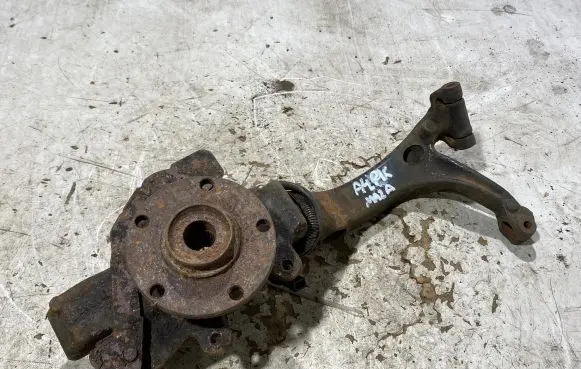 Audi A4 S4 B5 8D Front wheel hub spindle knuckle