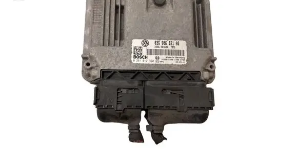 Volkswagen Caddy Engine control unit/module 03G906021AQ 1039S12049 0281012390