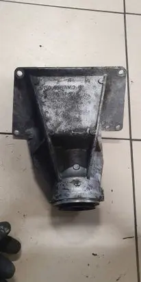 BMW 3 GT F34 Driveshaft support bearing bracket 7587862