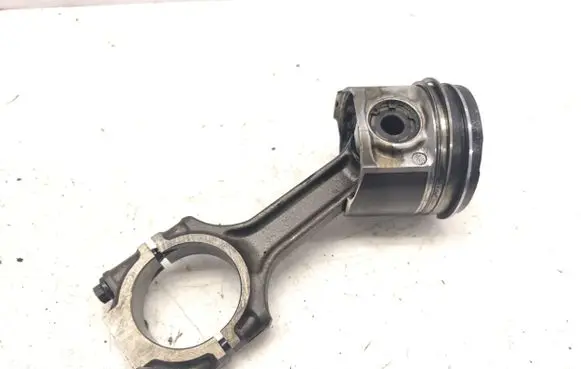 Fiat Bravo Piston with connecting rod