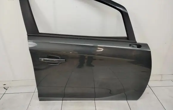 Opel Corsa E Front door 13L13