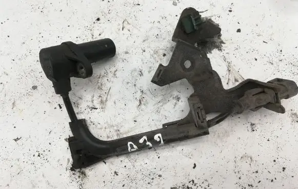 Toyota Aygo AB10 Crankshaft position sensor 0281002