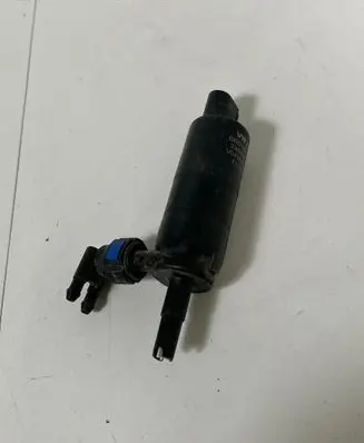 Skoda Superb B8 (3V) Windscreen/windshield washer pump 6R0955681