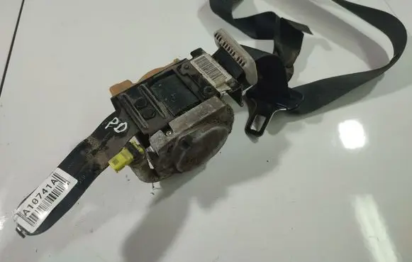 Nissan Almera Tino Front seatbelt 86884BU070
