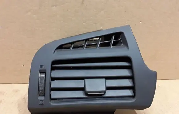 Toyota Verso Dashboard side air vent grill/cover trim 556600F020