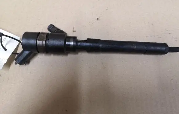 KIA Sportage Fuel injector 0445110258