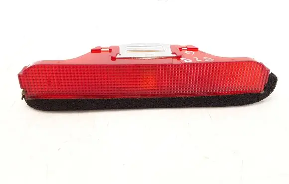 Nissan Almera Tino Third/center stoplight