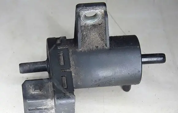 Renault Scenic II - Grand scenic II Turbo solenoid valve 7700113709