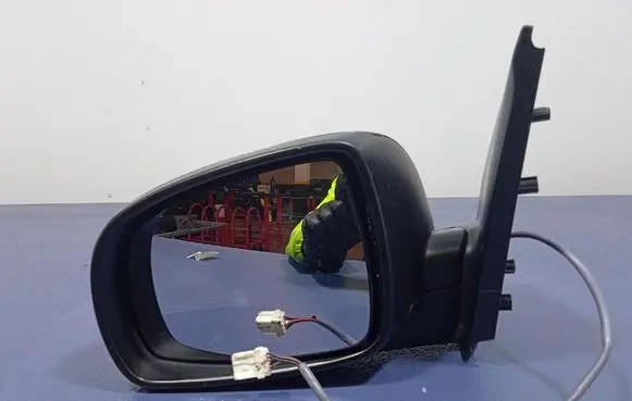 Nissan Note (E11) Front door electric wing mirror 