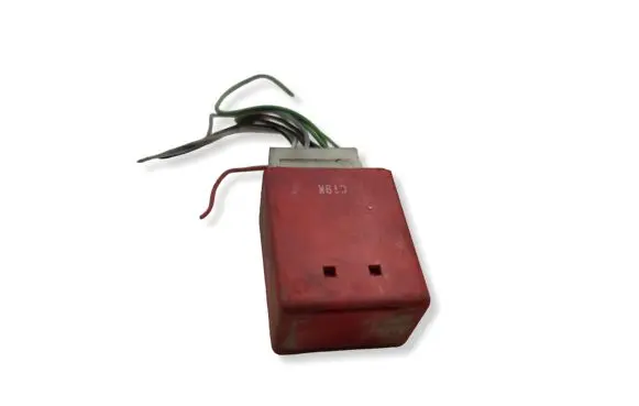 Volkswagen Golf IV Tow bar relay 85451217