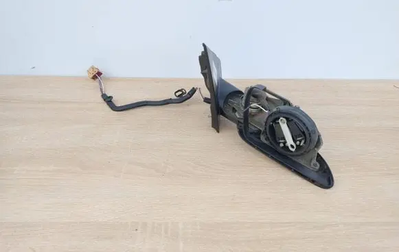 Volkswagen Polo IV 9N3 Front door electric wing mirror 6Q0857934