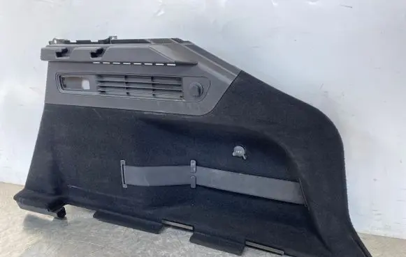 Maserati Levante Trunk/boot lower side trim panel 