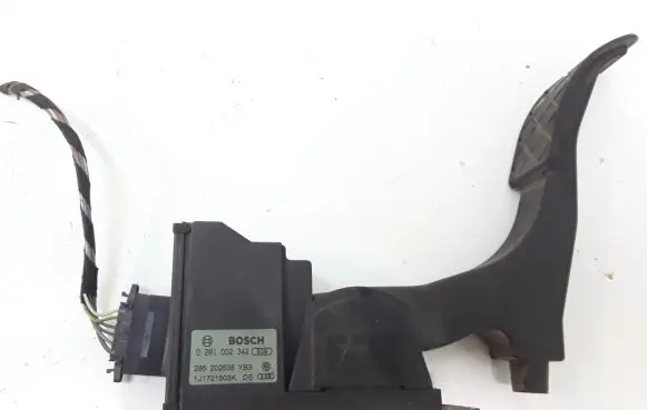 Skoda Octavia Mk1 (1U) Accelerator throttle pedal 1J1721503K