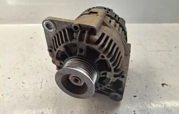 Renault Laguna I Generator/alternator 2541978A 7700107124 7700424596