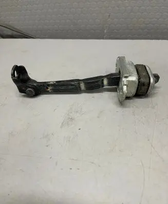 Honda CR-V Rear door check strap stopper