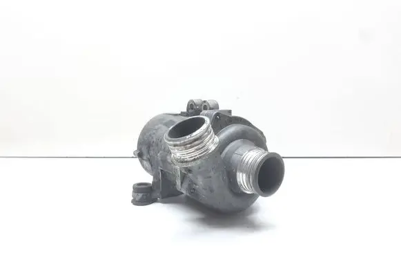 BMW 5 E60 E61 Water pump 7586924 11517586924