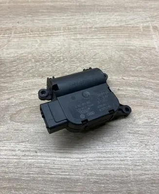 Audi A4 S4 B7 8E 8H Air flap motor/actuator 8E1820511D 0132801305