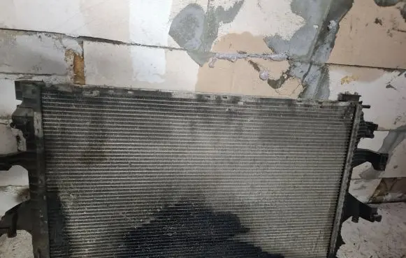Volkswagen Transporter - Caravelle T5 Coolant radiator 7H0121253J B7559