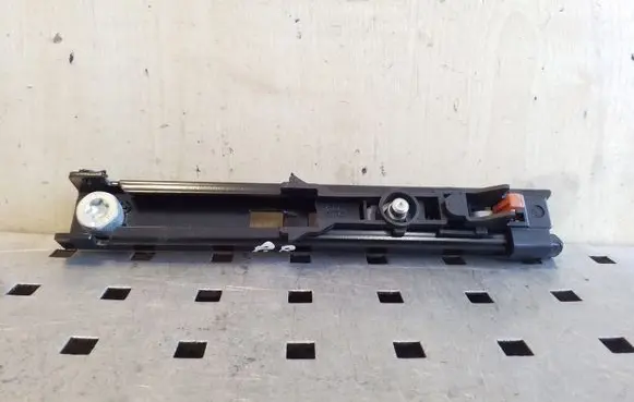 Citroen C4 Grand Picasso Seat belt adjustment rail 